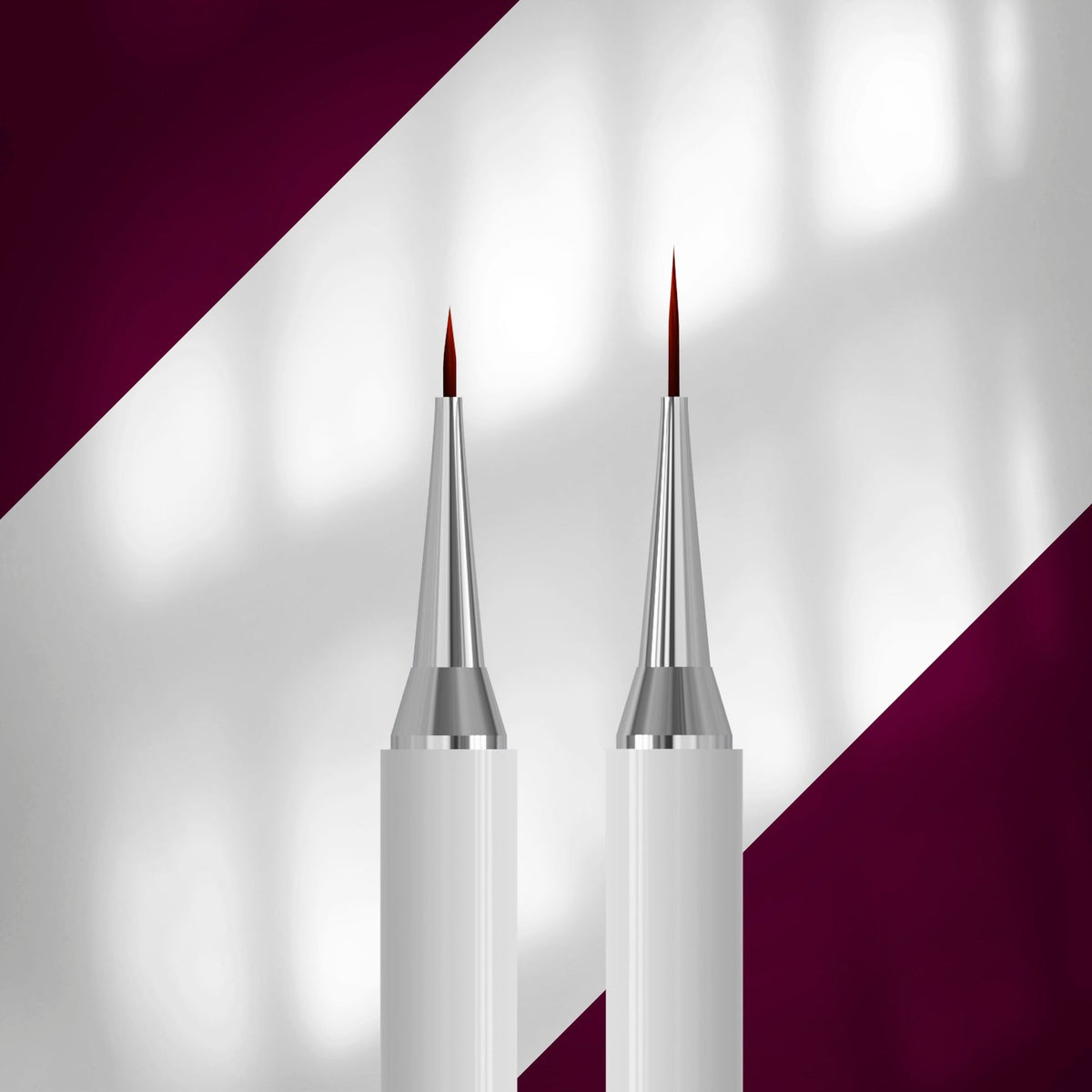 STALEKS PRO Exclusive 01/11 kaksipäisen koristelusiveltimen 7 mm ja 12 mm liner-kärjet lähikuvassa